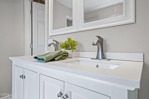 Tiny photo for 209 E Hobart Avenue, Findlay, OH 45840 (MLS # 10004491)