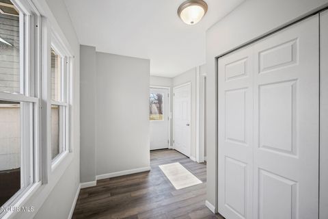 Tiny photo for 209 E Hobart Avenue, Findlay, OH 45840 (MLS # 10004491)