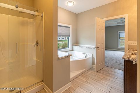Tiny photo for 25231 John F Mccarthy Way, Perrysburg, OH 43551 (MLS # 10000410)