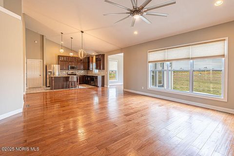Tiny photo for 25231 John F Mccarthy Way, Perrysburg, OH 43551 (MLS # 10000410)
