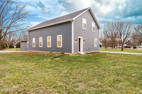 Photo of 12035 W Township Rd 112, Fostoria, OH 44830 (MLS # 10002302)