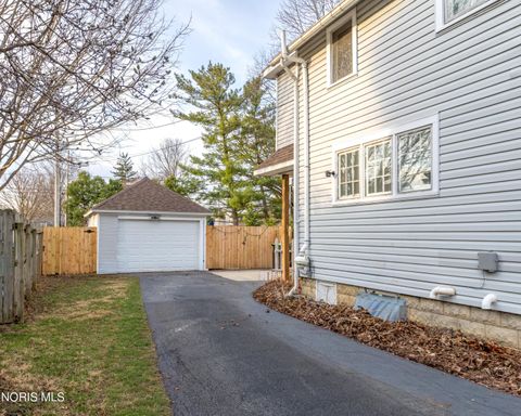 Tiny photo for 313 2nd Street, Findlay, OH 45840 (MLS # 10005110)