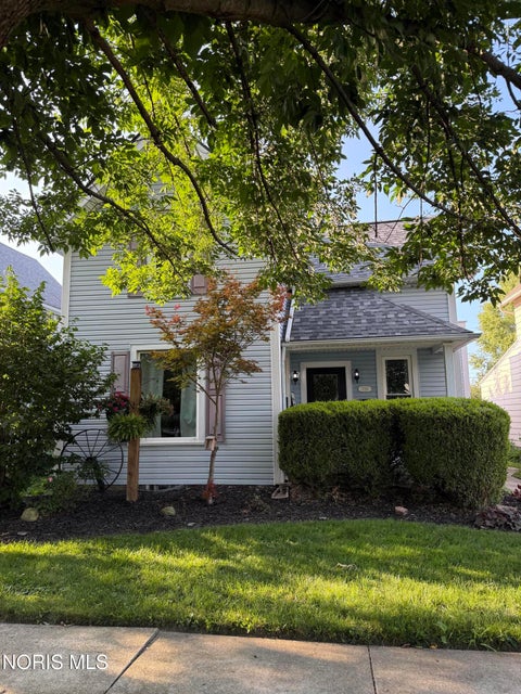 Photo of 720 W Center Street, Fostoria, OH 44830 (MLS # 10010940)