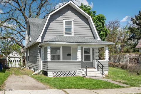 Tiny photo for 3923 Burnham Avenue, Toledo, OH 43612 (MLS # 10007620)