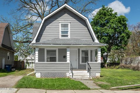 Photo of 3923 Burnham Avenue, Toledo, OH 43612 (MLS # 10007620)