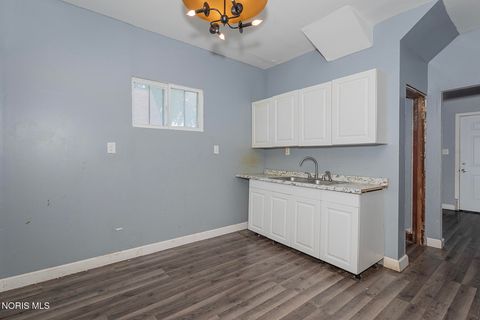 Tiny photo for 3923 Burnham Avenue, Toledo, OH 43612 (MLS # 10007620)