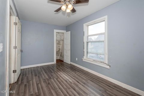 Tiny photo for 3923 Burnham Avenue, Toledo, OH 43612 (MLS # 10007620)