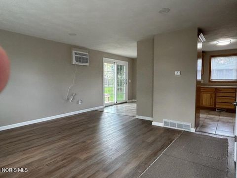 Tiny photo for 1920 Northwyck Drive, Toledo, OH 43611 (MLS # 10007740)