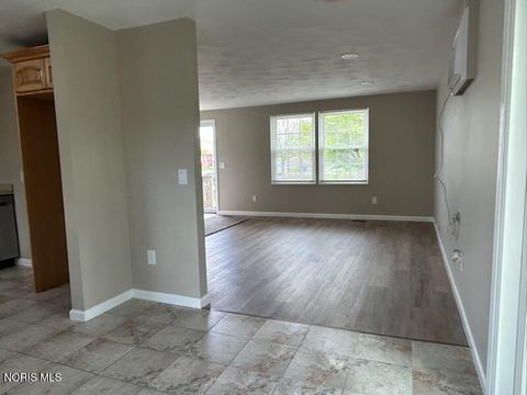 Tiny photo for 1920 Northwyck Drive, Toledo, OH 43611 (MLS # 10007740)