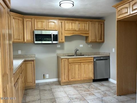 Tiny photo for 1920 Northwyck Drive, Toledo, OH 43611 (MLS # 10007740)