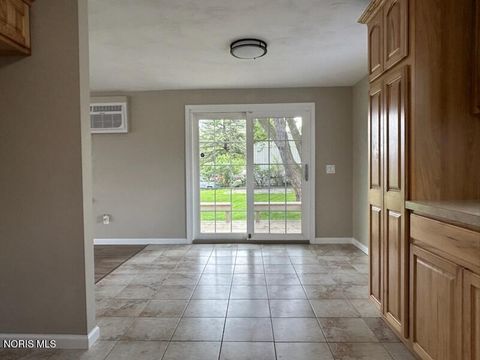 Tiny photo for 1920 Northwyck Drive, Toledo, OH 43611 (MLS # 10007740)