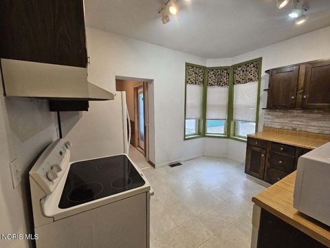 Tiny photo for 212 S Michigan Avenue, Edgerton, OH 43517 (MLS # 10004496)