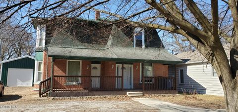 Photo of 212 S Michigan Avenue, Edgerton, OH 43517 (MLS # 10004496)