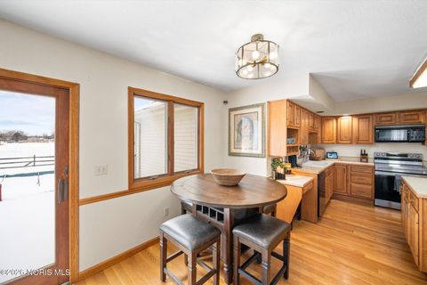 Tiny photo for 1301 Oaktree Court, Oregon, OH 43616 (MLS # 10003788)