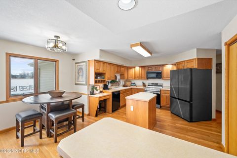 Tiny photo for 1301 Oaktree Court, Oregon, OH 43616 (MLS # 10003788)