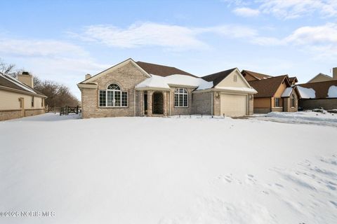 Tiny photo for 1301 Oaktree Court, Oregon, OH 43616 (MLS # 10003788)