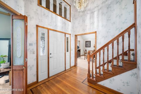 Tiny photo for 1301 Oaktree Court, Oregon, OH 43616 (MLS # 10003788)