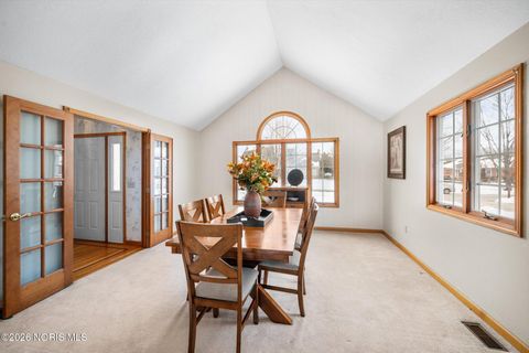 Tiny photo for 1301 Oaktree Court, Oregon, OH 43616 (MLS # 10003788)