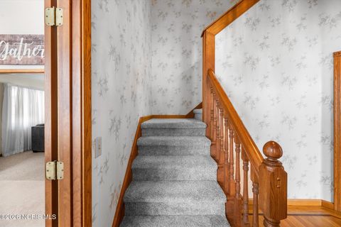 Tiny photo for 1301 Oaktree Court, Oregon, OH 43616 (MLS # 10003788)