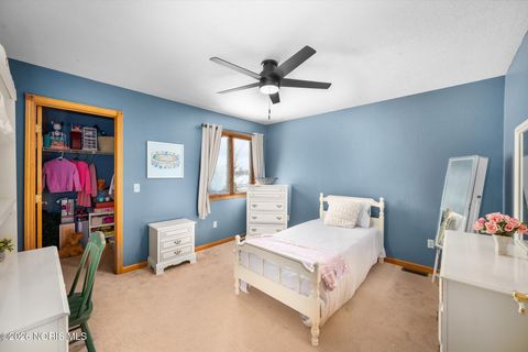 Tiny photo for 1301 Oaktree Court, Oregon, OH 43616 (MLS # 10003788)