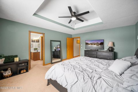 Tiny photo for 1301 Oaktree Court, Oregon, OH 43616 (MLS # 10003788)