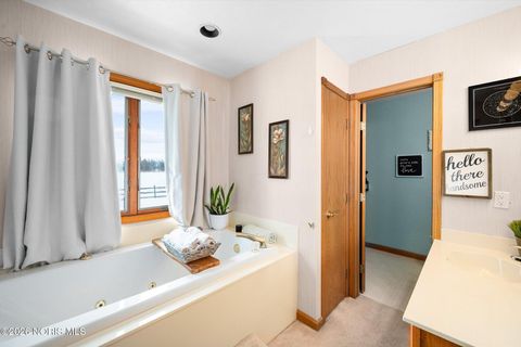 Tiny photo for 1301 Oaktree Court, Oregon, OH 43616 (MLS # 10003788)