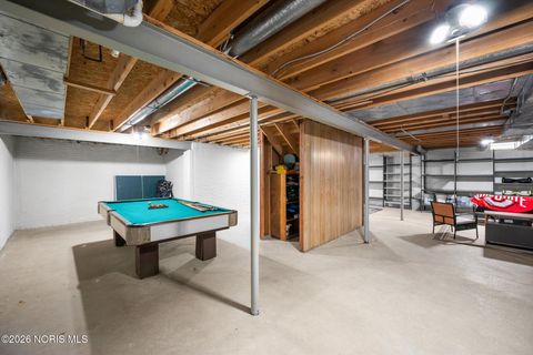 Tiny photo for 1301 Oaktree Court, Oregon, OH 43616 (MLS # 10003788)