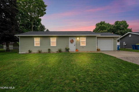 Photo of 307 N Oak Street, Edgerton, OH 43517 (MLS # 10013421)
