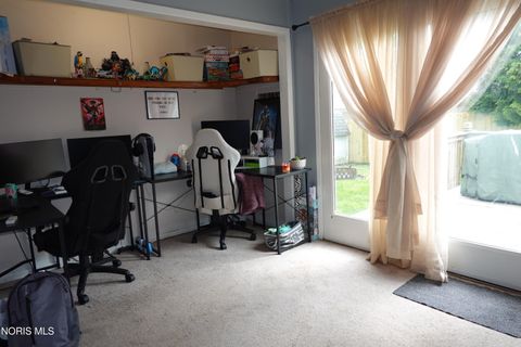 Tiny photo for 5229 Pageland Drive, Toledo, OH 43611 (MLS # 10007525)