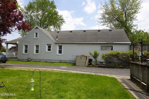Tiny photo for 5229 Pageland Drive, Toledo, OH 43611 (MLS # 10007525)