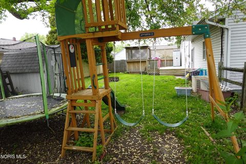 Tiny photo for 5229 Pageland Drive, Toledo, OH 43611 (MLS # 10007525)