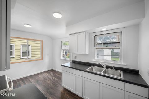 Tiny photo for 3117 Cragmoor Avenue, Toledo, OH 43614 (MLS # 10010003)