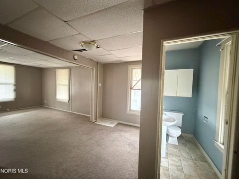 Tiny photo for 1143 South Avenue, Toledo, OH 43609 (MLS # 10006166)