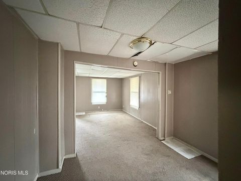 Tiny photo for 1143 South Avenue, Toledo, OH 43609 (MLS # 10006166)