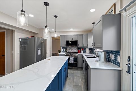 Tiny photo for 1801 Eaglecrest Road, Perrysburg, OH 43551 (MLS # 10004352)