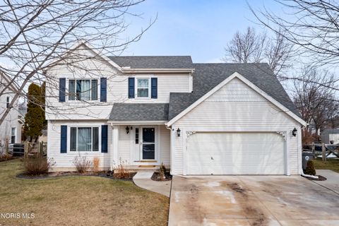 Photo of 1801 Eaglecrest Road, Perrysburg, OH 43551 (MLS # 10004352)