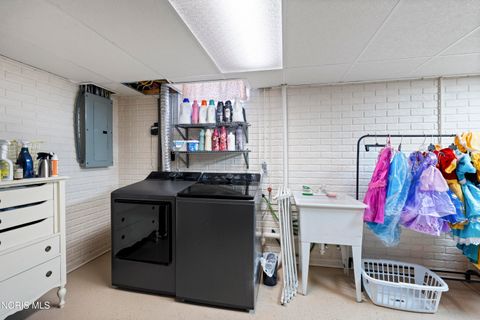 Tiny photo for 1801 Eaglecrest Road, Perrysburg, OH 43551 (MLS # 10004352)