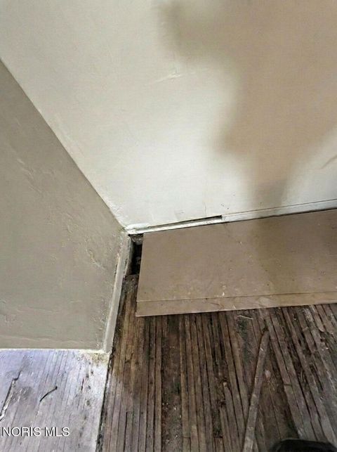 Tiny photo for 1019 Gordon Street, Toledo, OH 43609 (MLS # 10004671)