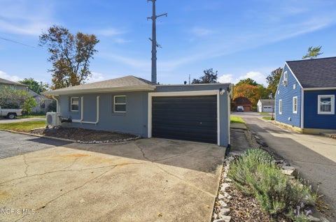 Tiny photo for 1331 S Blanchard Street, Findlay, OH 45840 (MLS # 10014825)