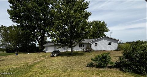 Photo of 13210 Perry Road, Grand Rapids, OH 43522 (MLS # 10008455)