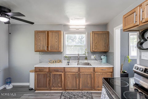 Tiny photo for 3438 Buckeye Street, Toledo, OH 43608 (MLS # 10009878)