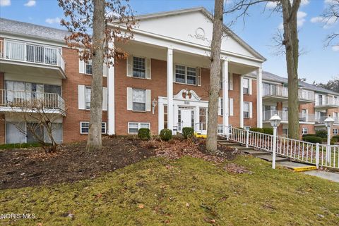 Tiny photo for 5679 Monroe Street #303, Sylvania, OH 43560 (MLS # 10004261)