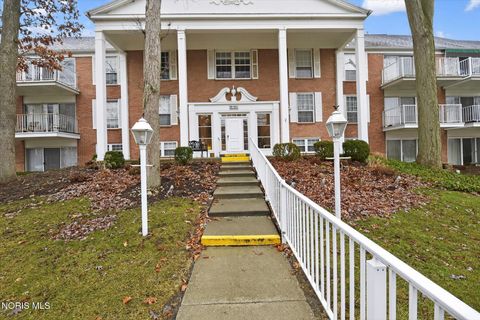 Tiny photo for 5679 Monroe Street #303, Sylvania, OH 43560 (MLS # 10004261)