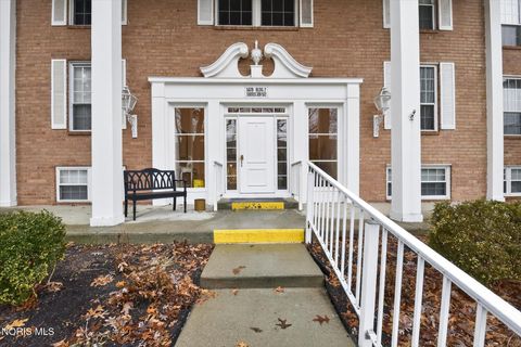 Tiny photo for 5679 Monroe Street #303, Sylvania, OH 43560 (MLS # 10004261)