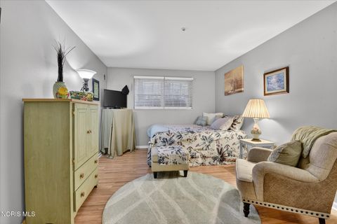 Tiny photo for 5679 Monroe Street #303, Sylvania, OH 43560 (MLS # 10004261)