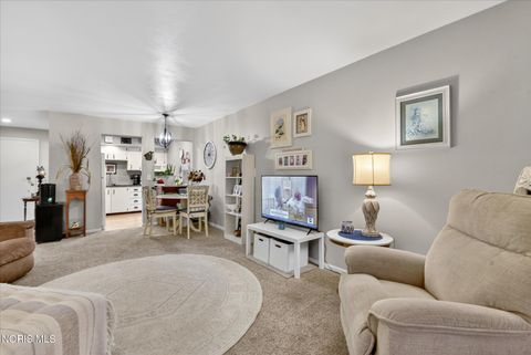 Tiny photo for 5679 Monroe Street #303, Sylvania, OH 43560 (MLS # 10004261)