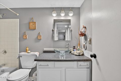 Tiny photo for 5679 Monroe Street #303, Sylvania, OH 43560 (MLS # 10004261)