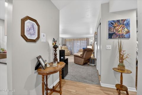 Tiny photo for 5679 Monroe Street #303, Sylvania, OH 43560 (MLS # 10004261)