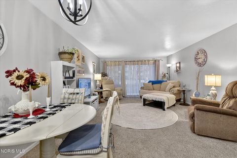 Tiny photo for 5679 Monroe Street #303, Sylvania, OH 43560 (MLS # 10004261)