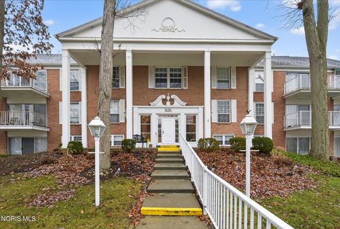 Tiny photo for 5679 Monroe Street #303, Sylvania, OH 43560 (MLS # 10004261)